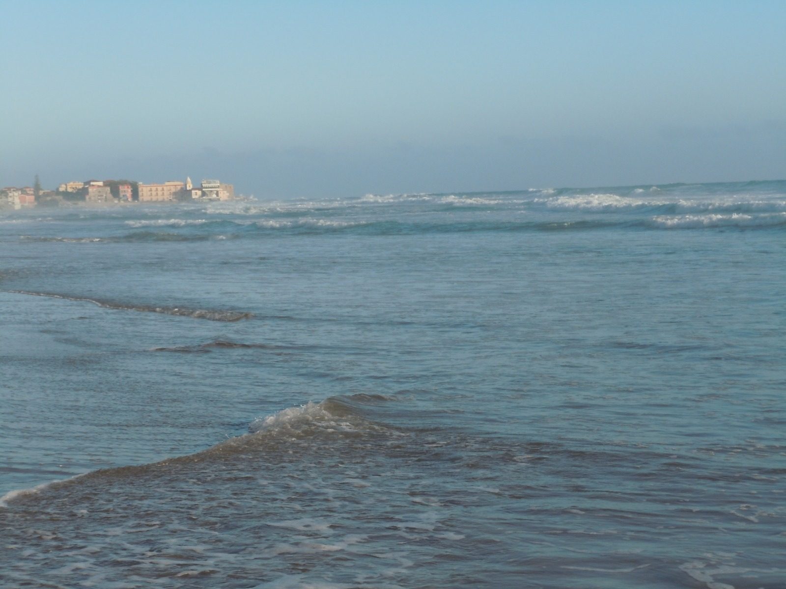 Spiaggia e borgo di pescatori di Acciaroli, nel Parco Nazionale del Cilento