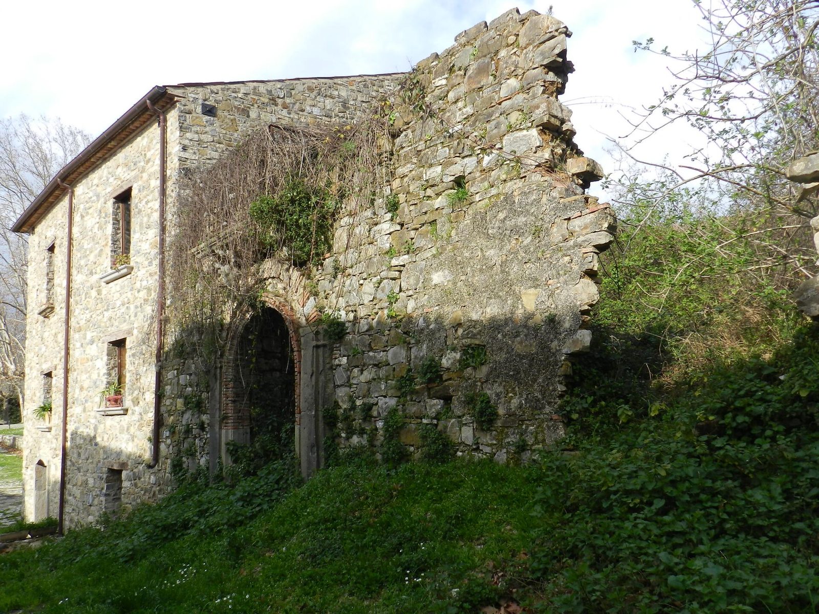 Casa in pietra di Roscigno Vecchia, borgo abbandonato museo a cielo aperto nel Cilento